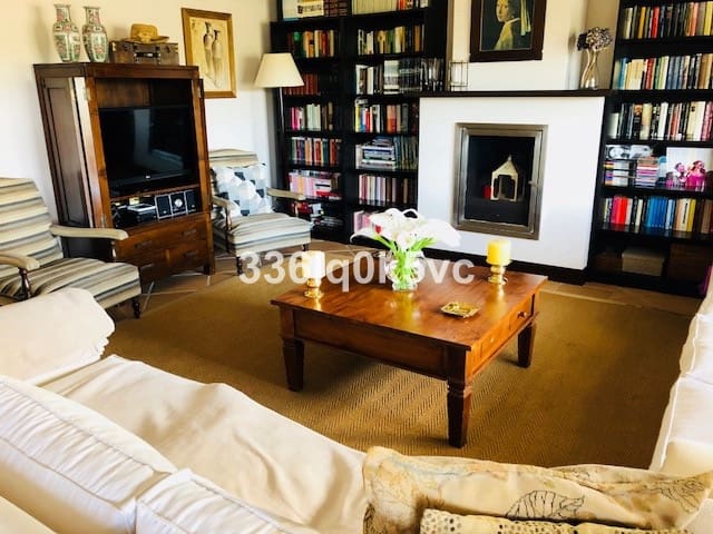 4 chambre Maison de Ville à vendre à Benahavís pueblo, Benahavís avec piscine garage - 585 000 € (Ref: 9479961)