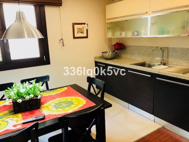 4 chambre Maison de Ville à vendre à Benahavís pueblo, Benahavís avec piscine garage - 585 000 € (Ref: 9479961)