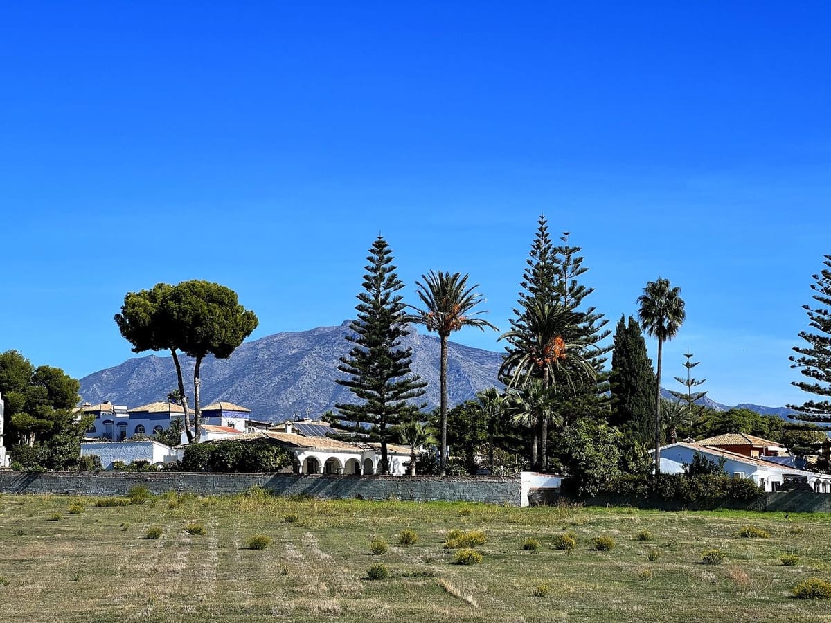 6 bedroom Townhouse for sale in San Pedro de Alcantara - € 585,000 (Ref: 9479962)