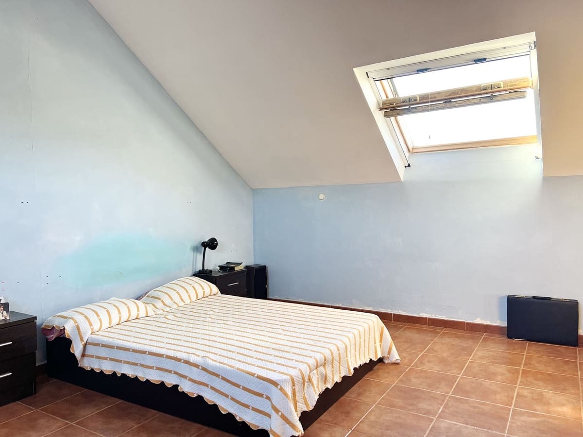 6 bedroom Townhouse for sale in San Pedro de Alcantara - € 585,000 (Ref: 9479962)