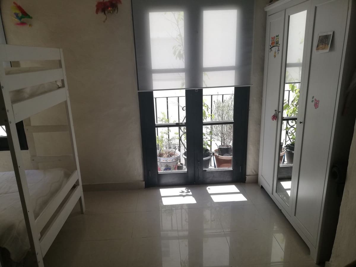 2 bedroom Apartment for sale in Puerto Banus - € 595,000 (Ref: 9479973)