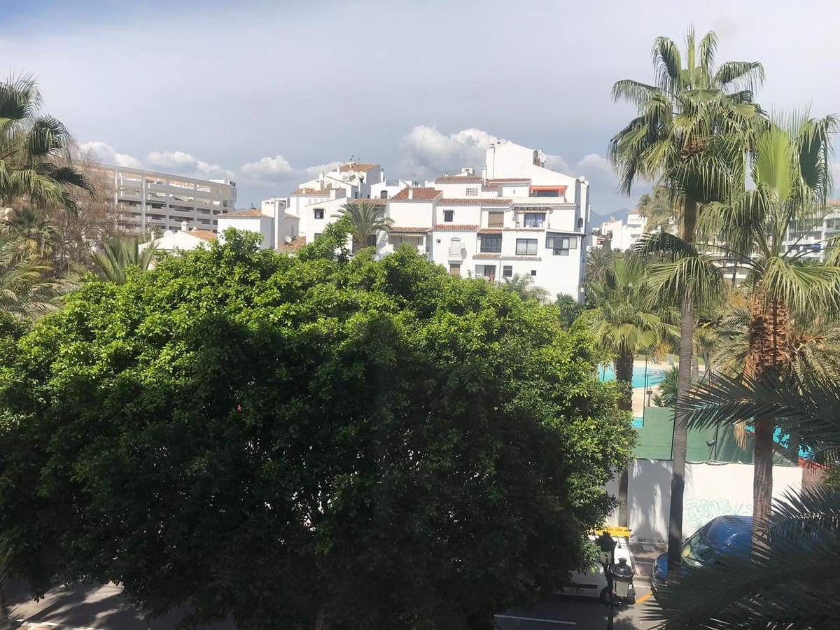 2 bedroom Apartment for sale in Puerto Banus - € 595,000 (Ref: 9479973)