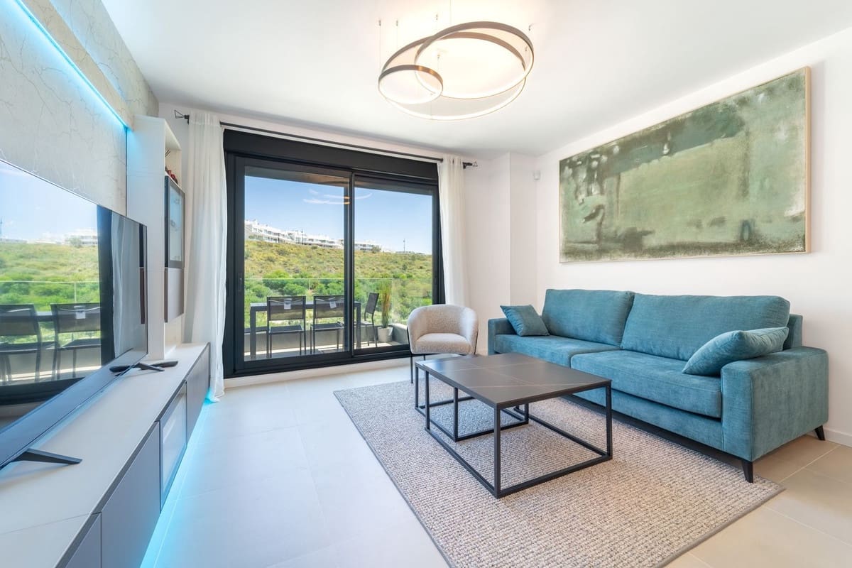 3 bedroom Apartment for sale in Fuengirola with pool - € 595,000 (Ref: 9479975)