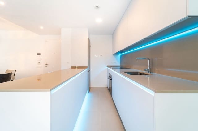 3 bedroom Apartment for sale in Centro ciudad, Fuengirola with pool - € 595,000 (Ref: 9479975)