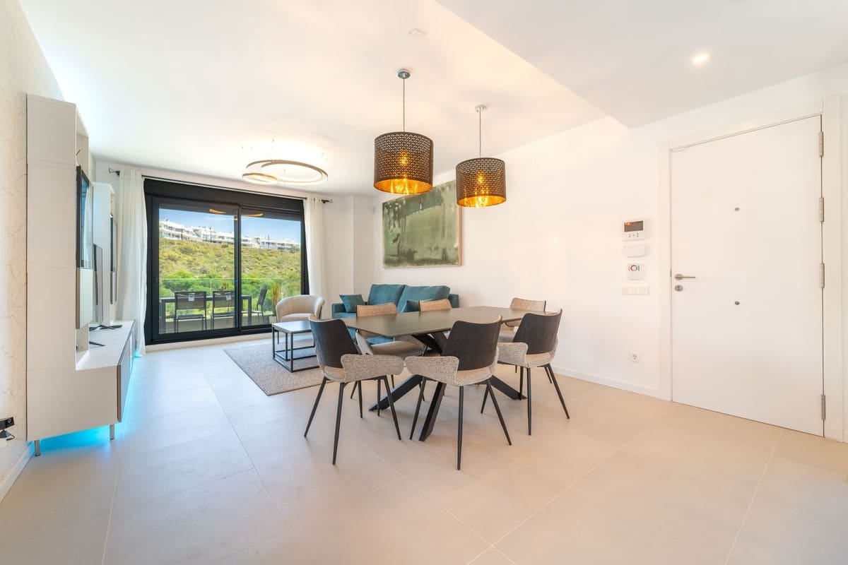 3 bedroom Apartment for sale in Fuengirola with pool - € 595,000 (Ref: 9479975)