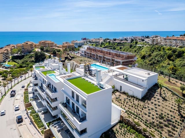 3 bedroom Apartment for sale in Centro ciudad, Fuengirola with pool - € 595,000 (Ref: 9479975)