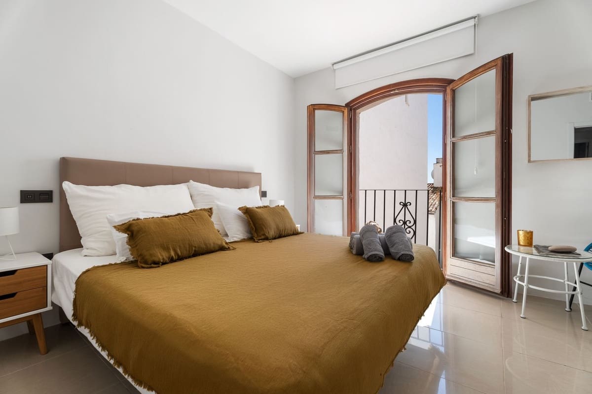 3 bedroom Apartment for sale in Puerto Banus with garage - € 595,000 (Ref: 9479976)