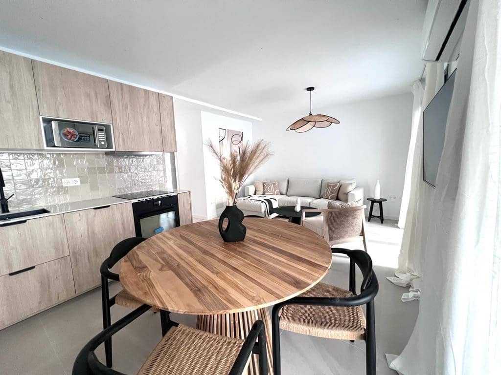 3 makuuhuone Huoneisto myytävänä paikassa Nueva Andalucia mukana uima-altaan - 595 000 € (Ref: 9479977)