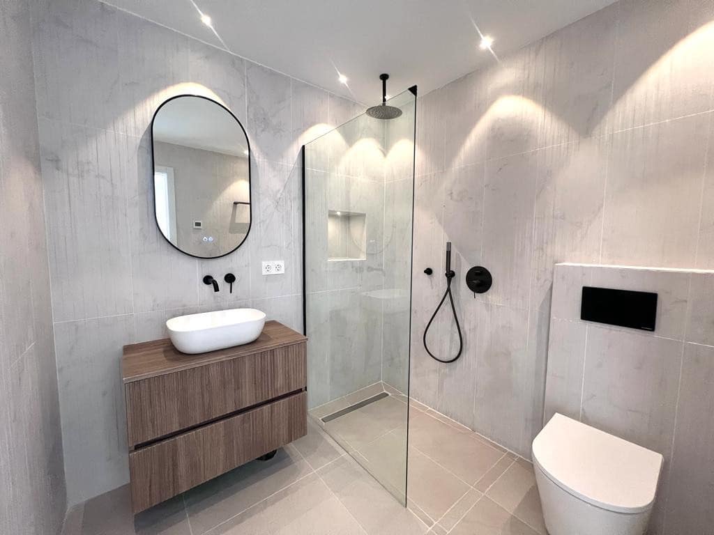 3 makuuhuone Huoneisto myytävänä paikassa Nueva Andalucia mukana uima-altaan - 595 000 € (Ref: 9479977)