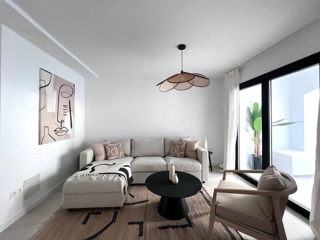 3 makuuhuone Huoneisto myytävänä paikassa Nueva Andalucia mukana uima-altaan - 595 000 € (Ref: 9479977)