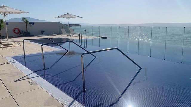 2 makuuhuone Kattohuoneisto myytävänä paikassa Centro, Estepona mukana uima-altaan 
autotalli - 595 000 € (Ref: 9479979)