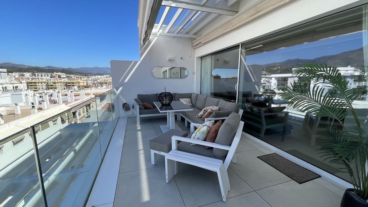 2 makuuhuone Kattohuoneisto myytävänä paikassa Estepona mukana uima-altaan 
autotalli - 595 000 € (Ref: 9479979)