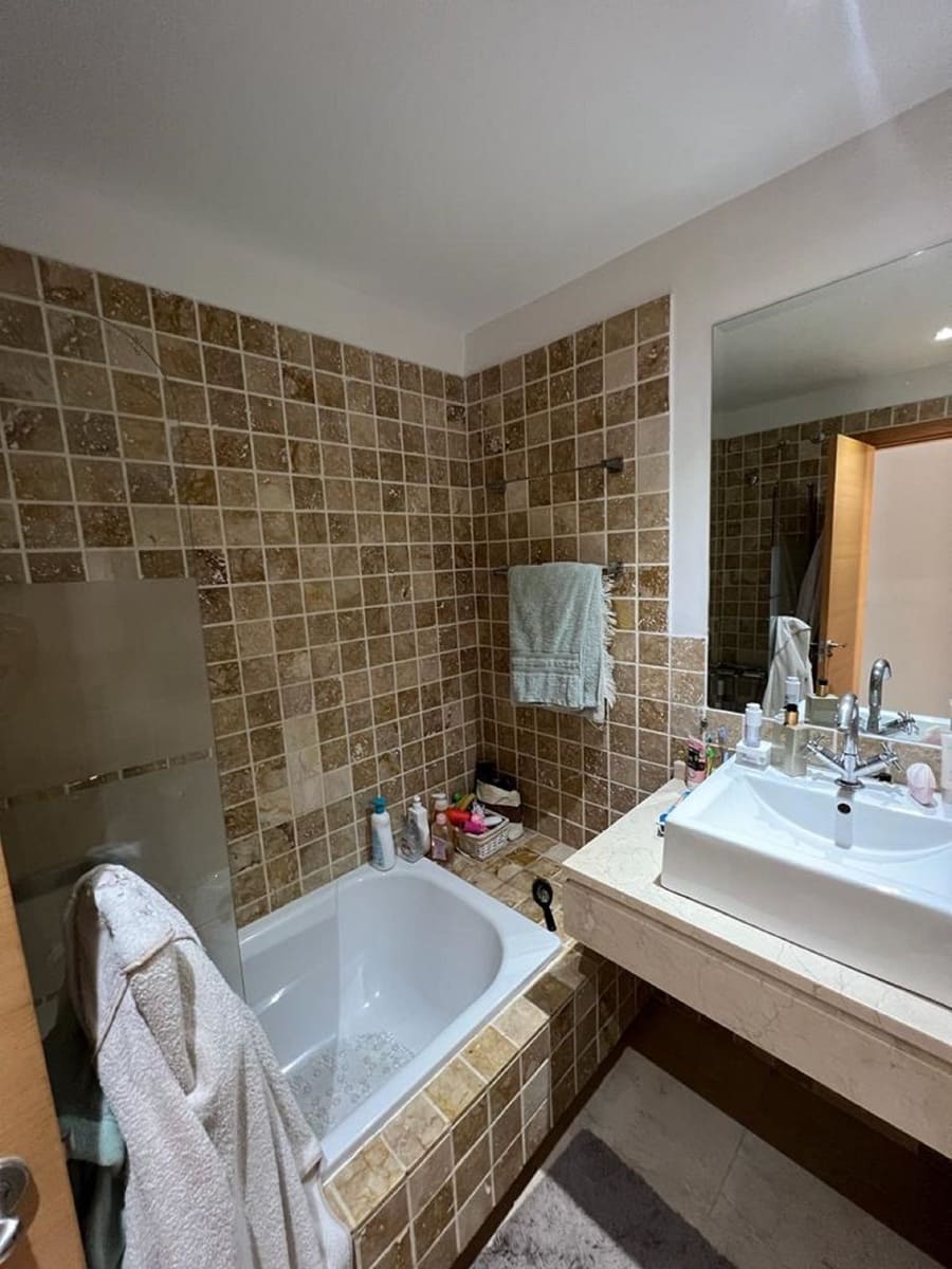 3 bedroom Penthouse for sale in New Golden Mile with pool - € 595,000 (Ref: 9479982)