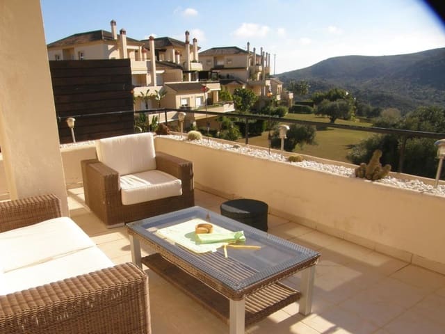 3 soveværelse Penthouse til salg i San Roque Pueblo, San Roque med swimmingpool - € 595.000 (Ref: 9479983)