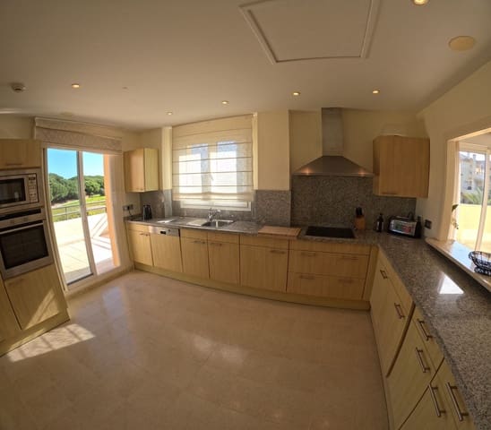 3 soveværelse Penthouse til salg i San Roque Pueblo, San Roque med swimmingpool - € 595.000 (Ref: 9479983)