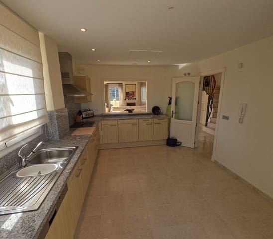 3 soveværelse Penthouse til salg i San Roque Pueblo, San Roque med swimmingpool - € 595.000 (Ref: 9479983)