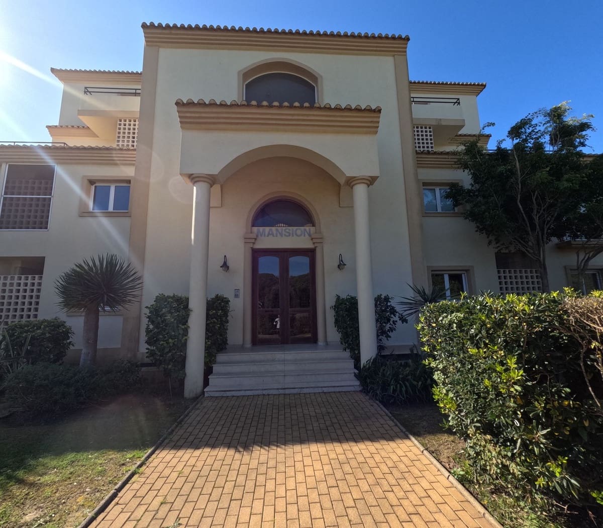 3 soveværelse Penthouse til salg i San Roque med swimmingpool - € 595.000 (Ref: 9479983)