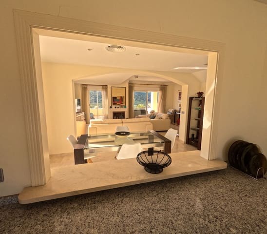 3 soveværelse Penthouse til salg i San Roque Pueblo, San Roque med swimmingpool - € 595.000 (Ref: 9479983)