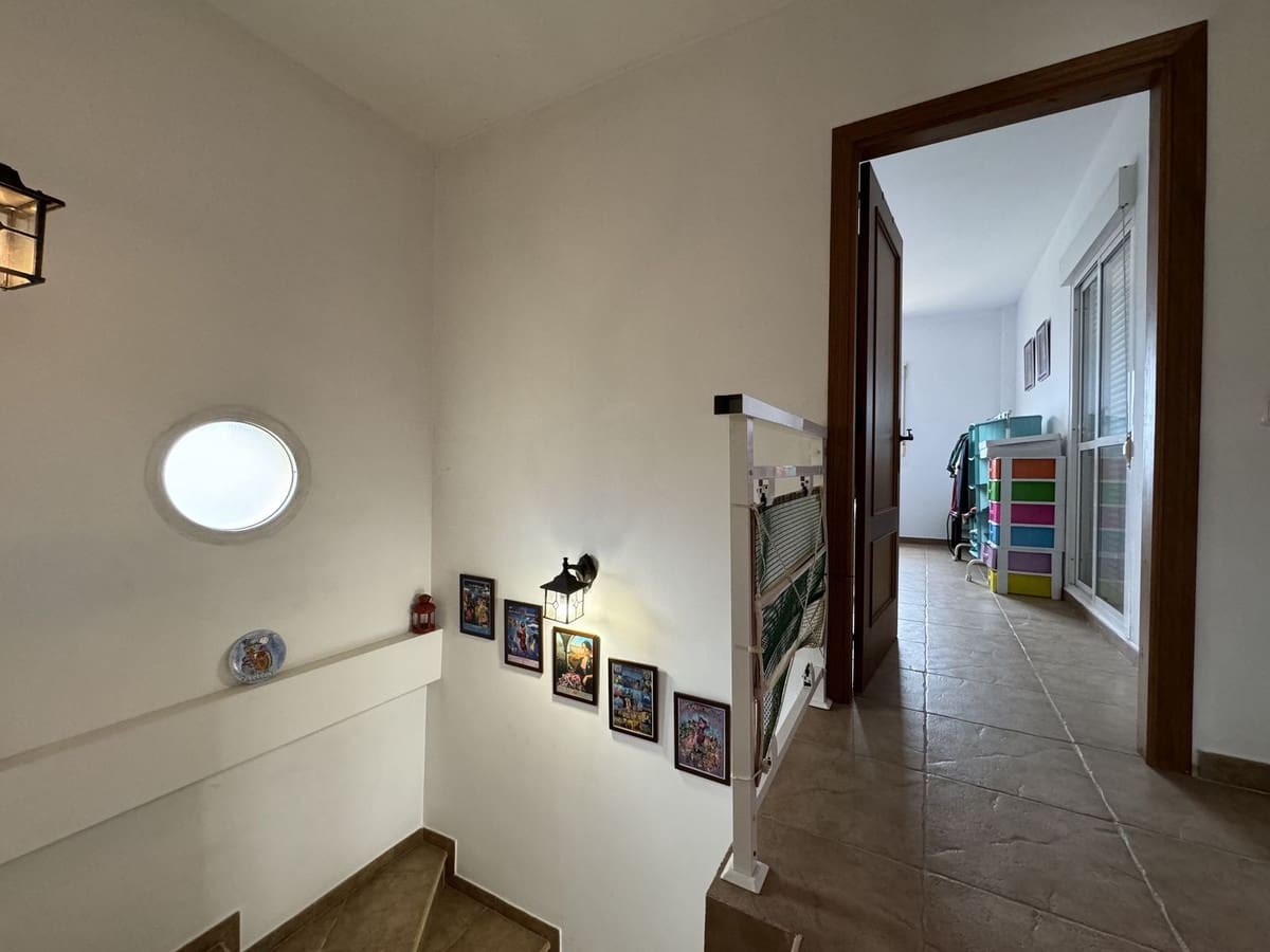 3 bedroom Villa for sale in Sotogrande with pool - € 595,000 (Ref: 9479984)