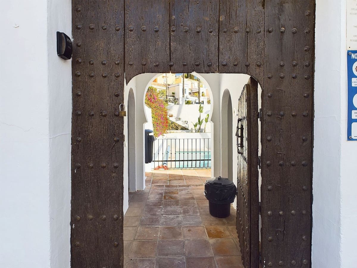 Chalet de 3 habitaciones en La Heredia en venta con piscina - 595.000 € (Ref: 9479985)