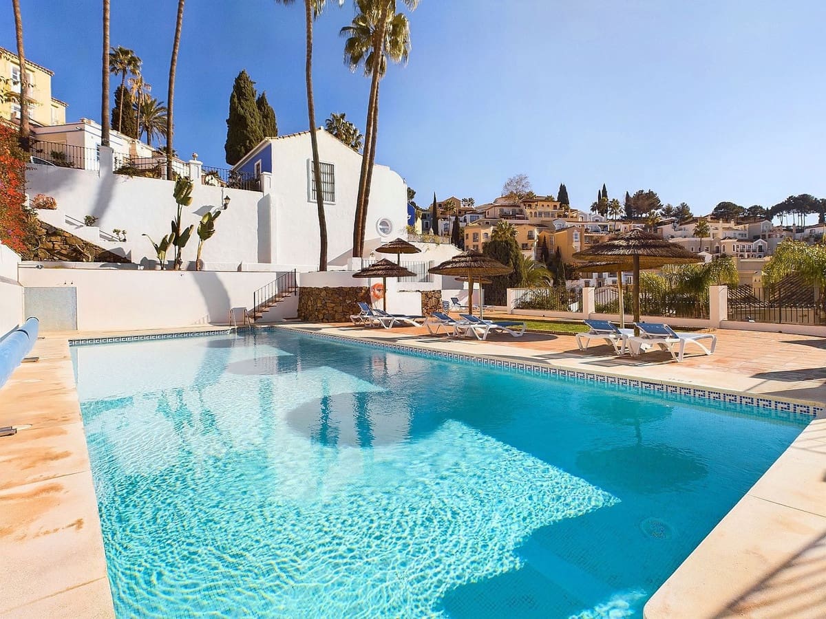 Chalet de 3 habitaciones en La Heredia en venta con piscina - 595.000 € (Ref: 9479985)