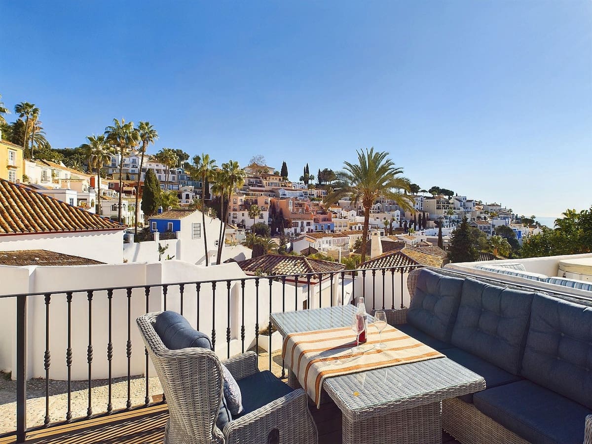 Chalet de 3 habitaciones en La Heredia en venta con piscina - 595.000 € (Ref: 9479985)