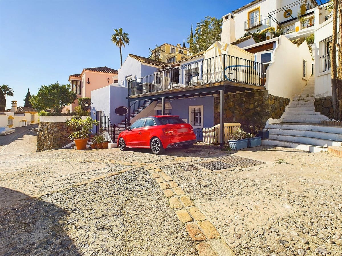 Chalet de 3 habitaciones en La Heredia en venta con piscina - 595.000 € (Ref: 9479985)