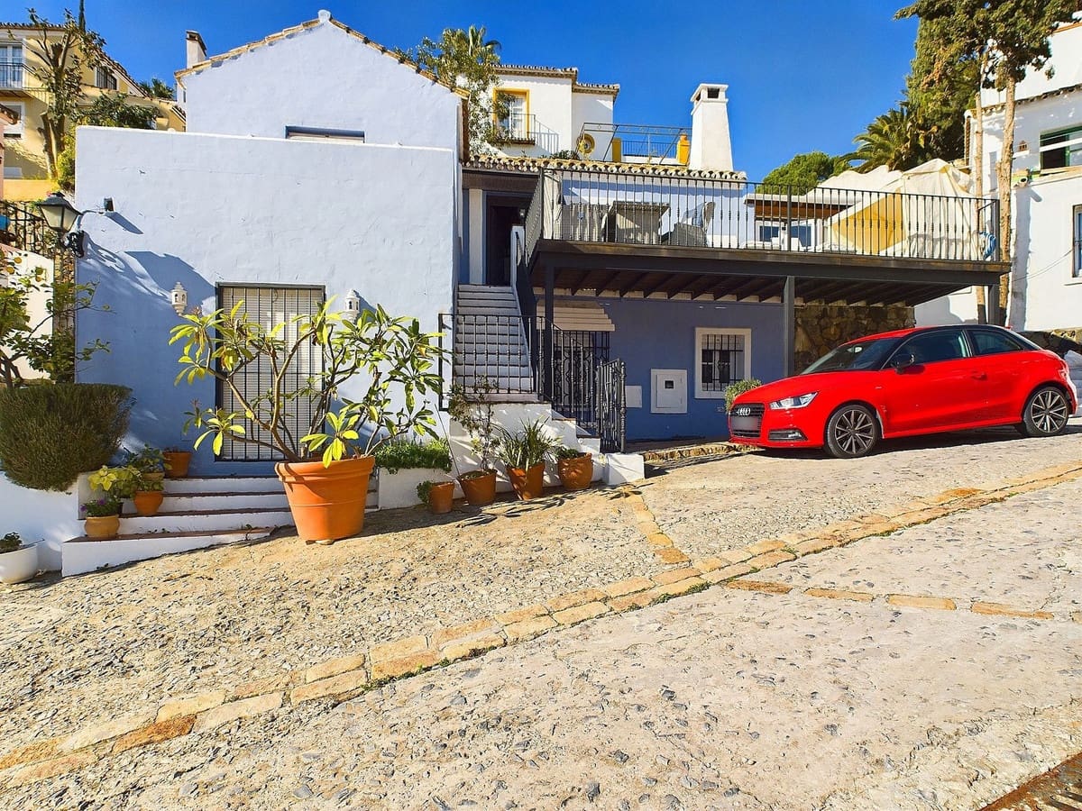 Chalet de 3 habitaciones en La Heredia en venta con piscina - 595.000 € (Ref: 9479985)