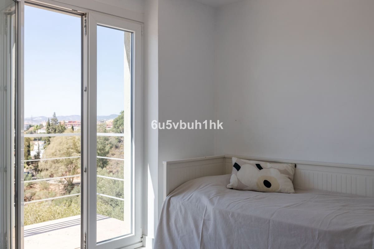 4 bedroom Semi-detached Villa for sale in Fuengirola with pool garage - € 595,000 (Ref: 9479987)