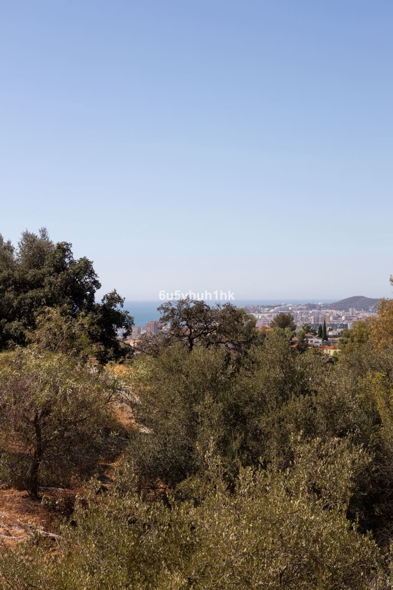 4 bedroom Semi-detached Villa for sale in Fuengirola with pool garage - € 595,000 (Ref: 9479987)