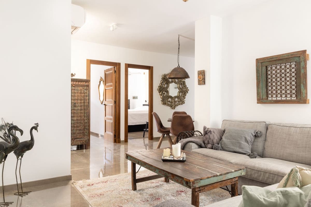 Casa de 3 habitaciones en Estepona en venta con garaje - 595.000 € (Ref: 9479988)