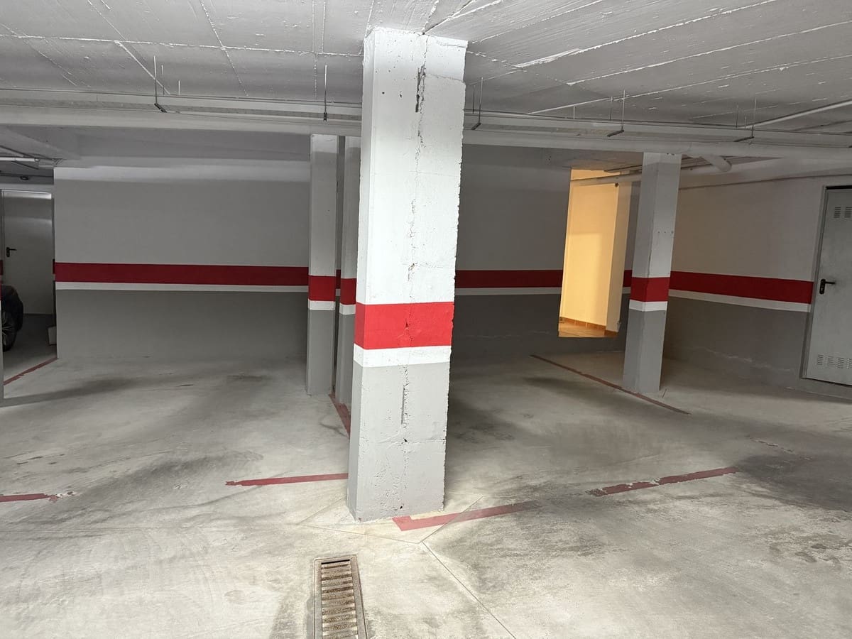 3 soveværelse Byhus til salg i Estepona med swimmingpool - € 595.000 (Ref: 9479990)