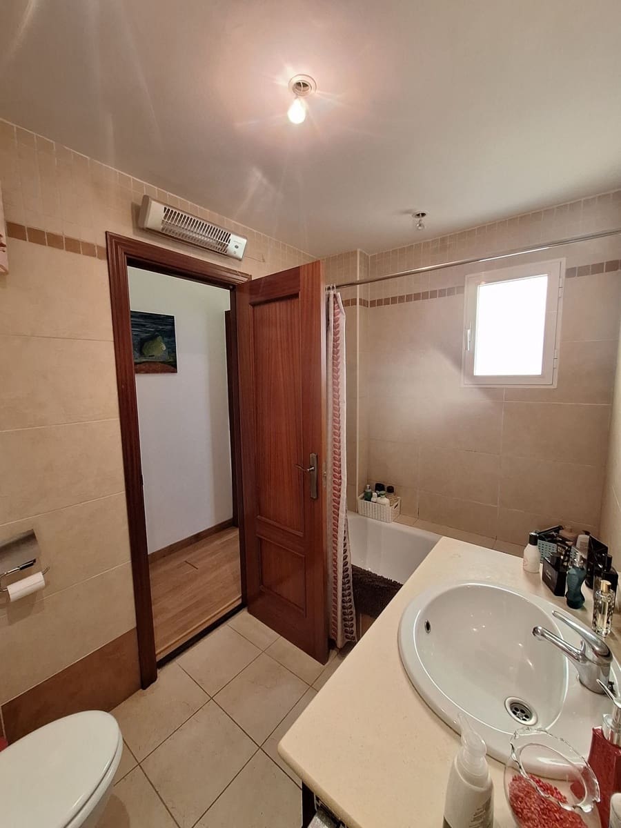 4 soveværelse Penthouse til salg i Marbella med swimmingpool - € 598.000 (Ref: 9479995)