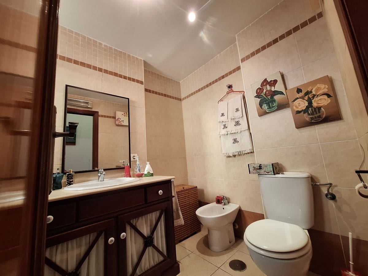 4 soveværelse Penthouse til salg i Marbella med swimmingpool - € 598.000 (Ref: 9479995)