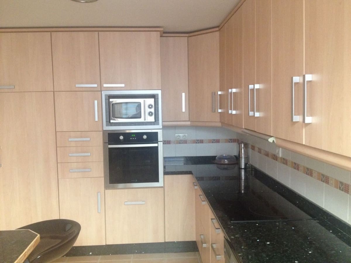 4 soveværelse Penthouse til salg i Marbella med swimmingpool - € 598.000 (Ref: 9479995)