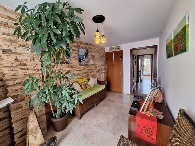 4 soveværelse Penthouse til salg i Marbella med swimmingpool - € 598.000 (Ref: 9479995)