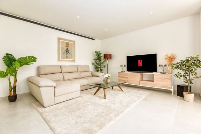 2 slaapkamer Appartement te koop in Centro ciudad, Fuengirola met zwembad - € 599.000 (Ref: 9479998)