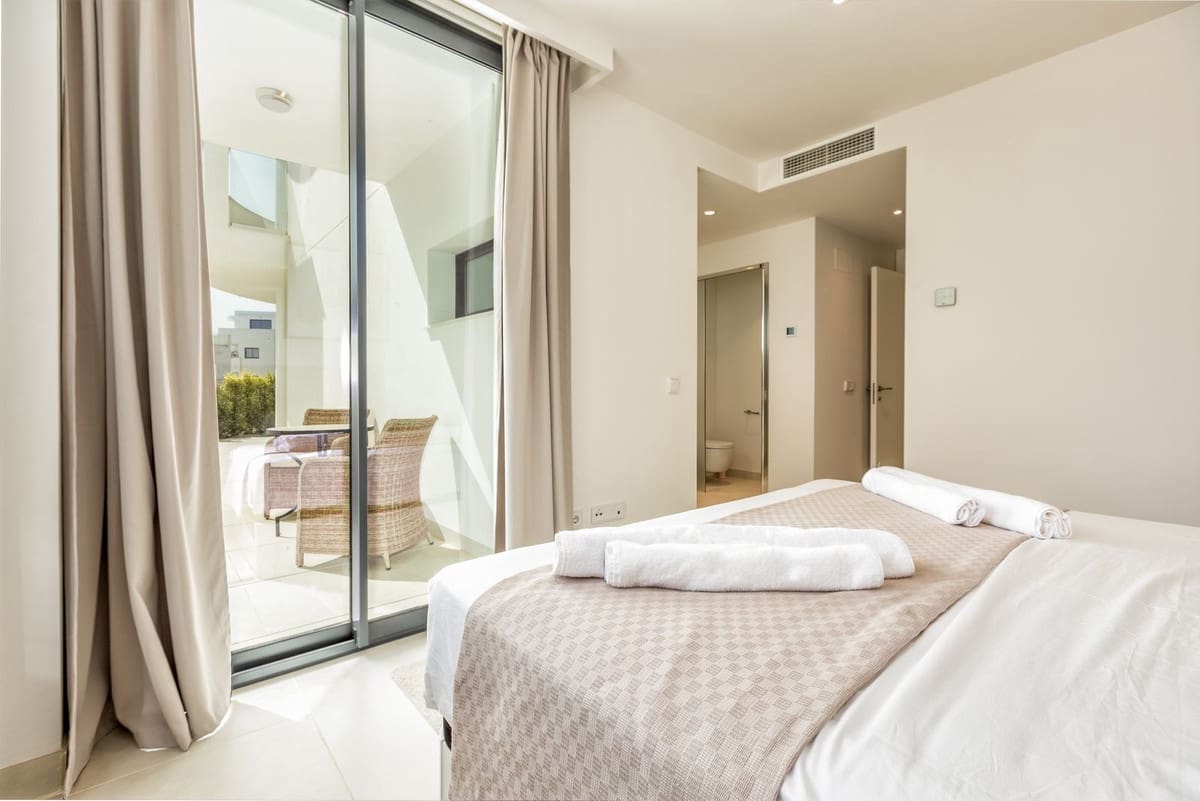 2 slaapkamer Appartement te koop in Fuengirola met zwembad - € 599.000 (Ref: 9479998)