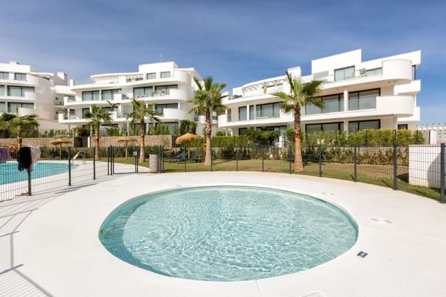 2 slaapkamer Appartement te koop in Centro ciudad, Fuengirola met zwembad - € 599.000 (Ref: 9479998)