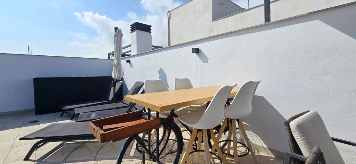 2 bedroom Penthouse for sale in Torremolinos with pool garage - € 599,000 (Ref: 9480004)