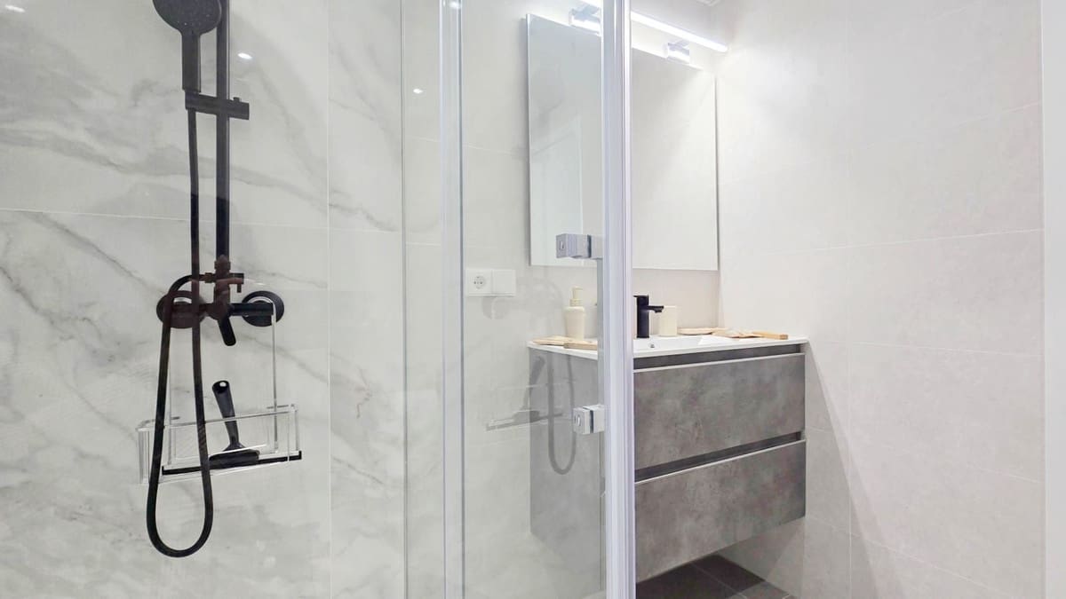 2 bedroom Penthouse for sale in Torremolinos with pool garage - € 599,000 (Ref: 9480004)