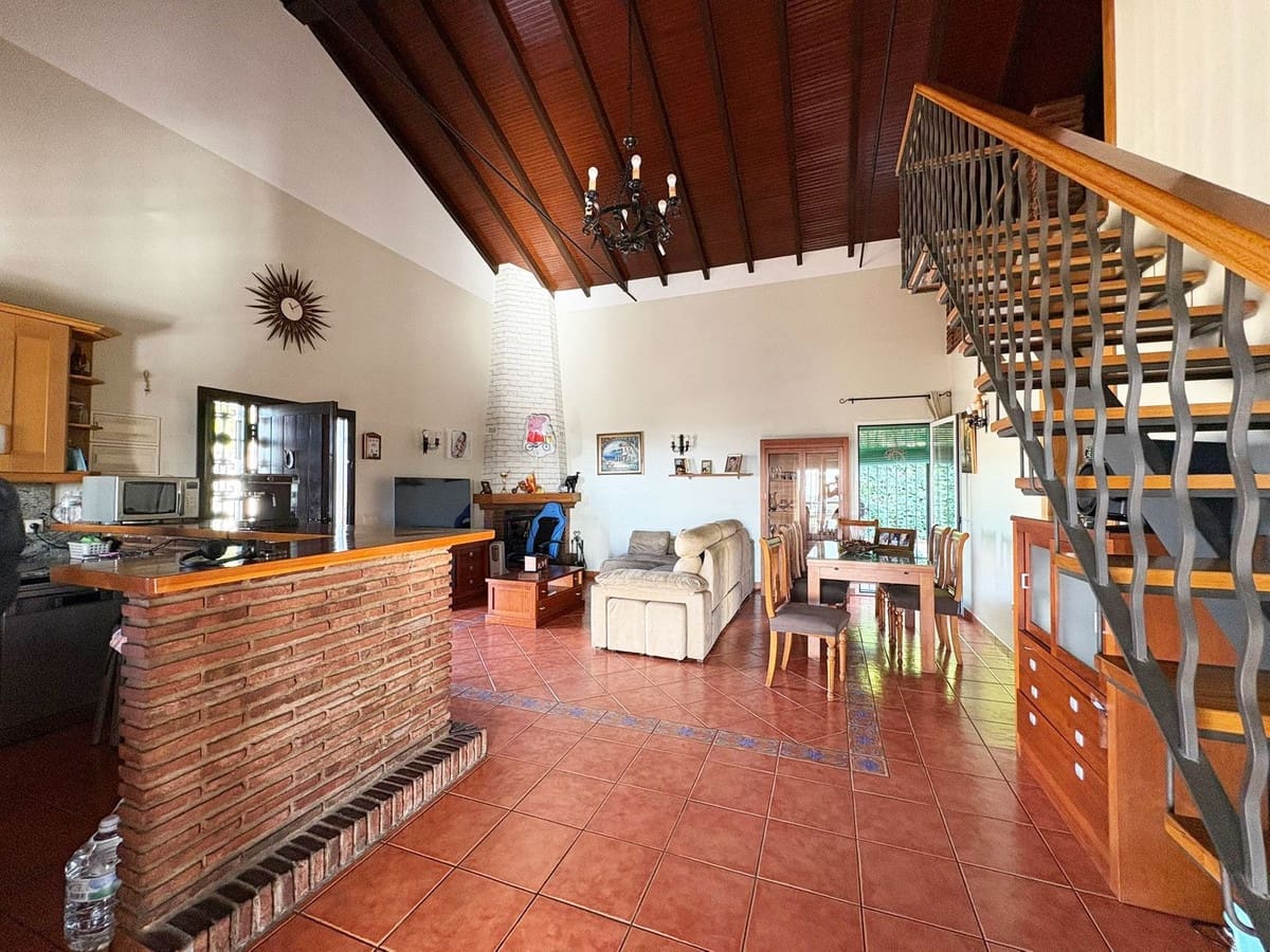 3 sypialnia Willa na sprzedaż w La Cala de Mijas z basenem - 599 000 € (Ref: 9480005)