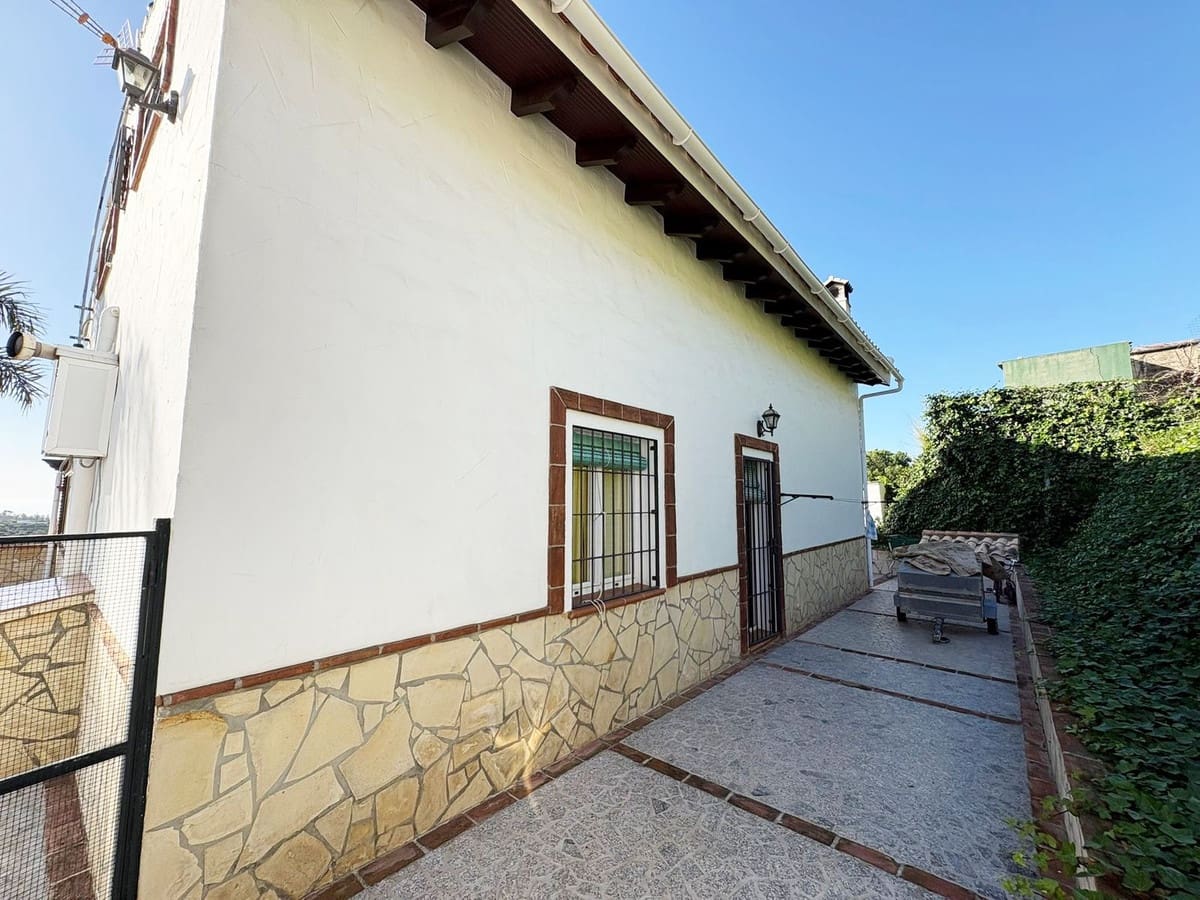 3 sypialnia Willa na sprzedaż w La Cala de Mijas z basenem - 599 000 € (Ref: 9480005)