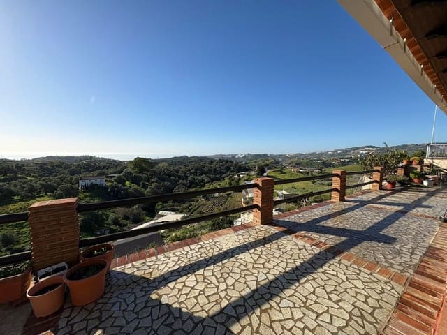 3 quarto Moradia para venda em La Cala de Mijas, Mijas com piscina - 599 000 € (Ref: 9480005)