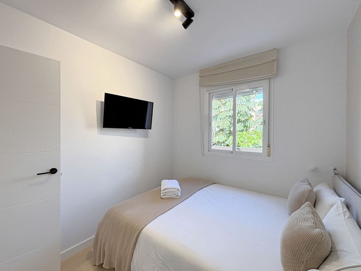 3 sovrum Hus till salu i Estepona med pool garage - 599 000 € (Ref: 9480007)