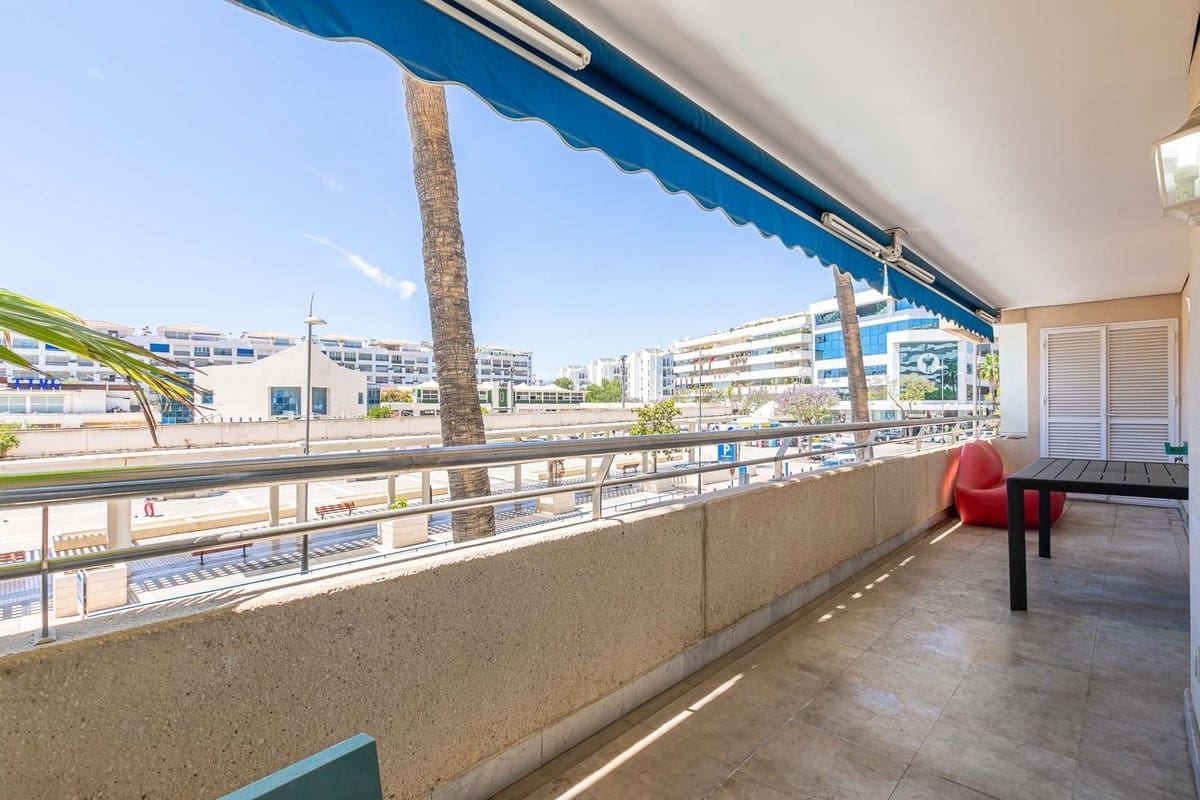 2 bedroom Apartment for sale in Puerto Banus with pool - € 599,900 (Ref: 9480009)