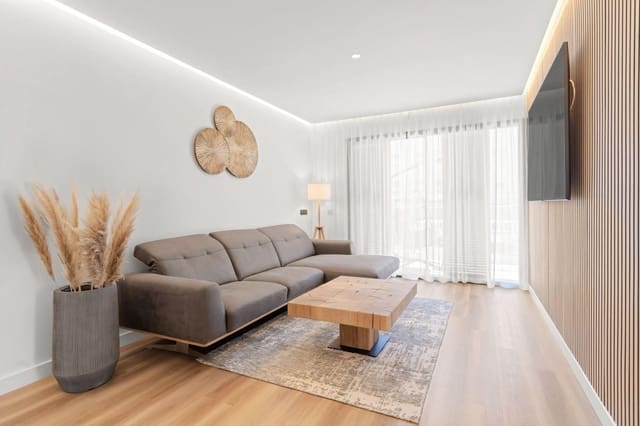 2 bedroom Apartment for sale in Centro, Estepona with pool garage - € 599,900 (Ref: 9480010)