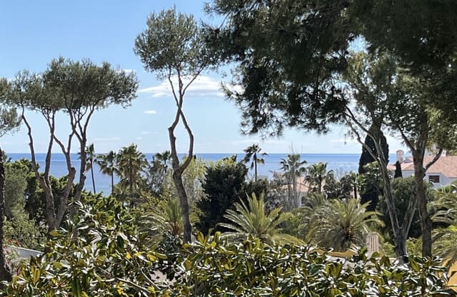 3 soverom Kjedet enebolig til salgs i Miraflores, Málaga by med svømmebasseng - € 599 950 (Ref: 9480011)