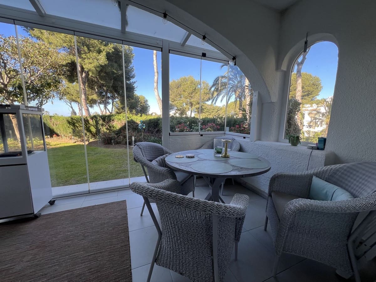 3 soverom Kjedet enebolig til salgs i Malaga by med svømmebasseng - € 599 950 (Ref: 9480011)