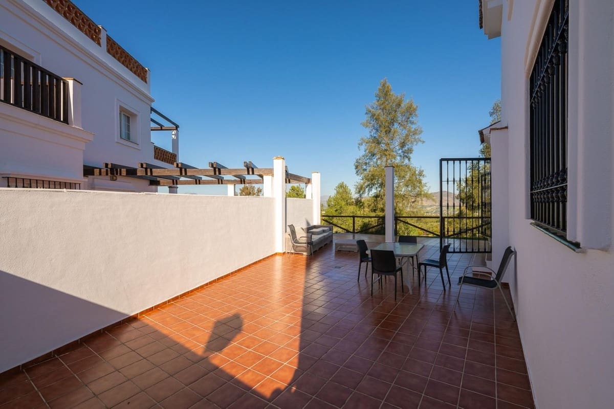 4 bedroom Townhouse for sale in Alhaurin de la Torre with pool garage - € 599,990 (Ref: 9480012)